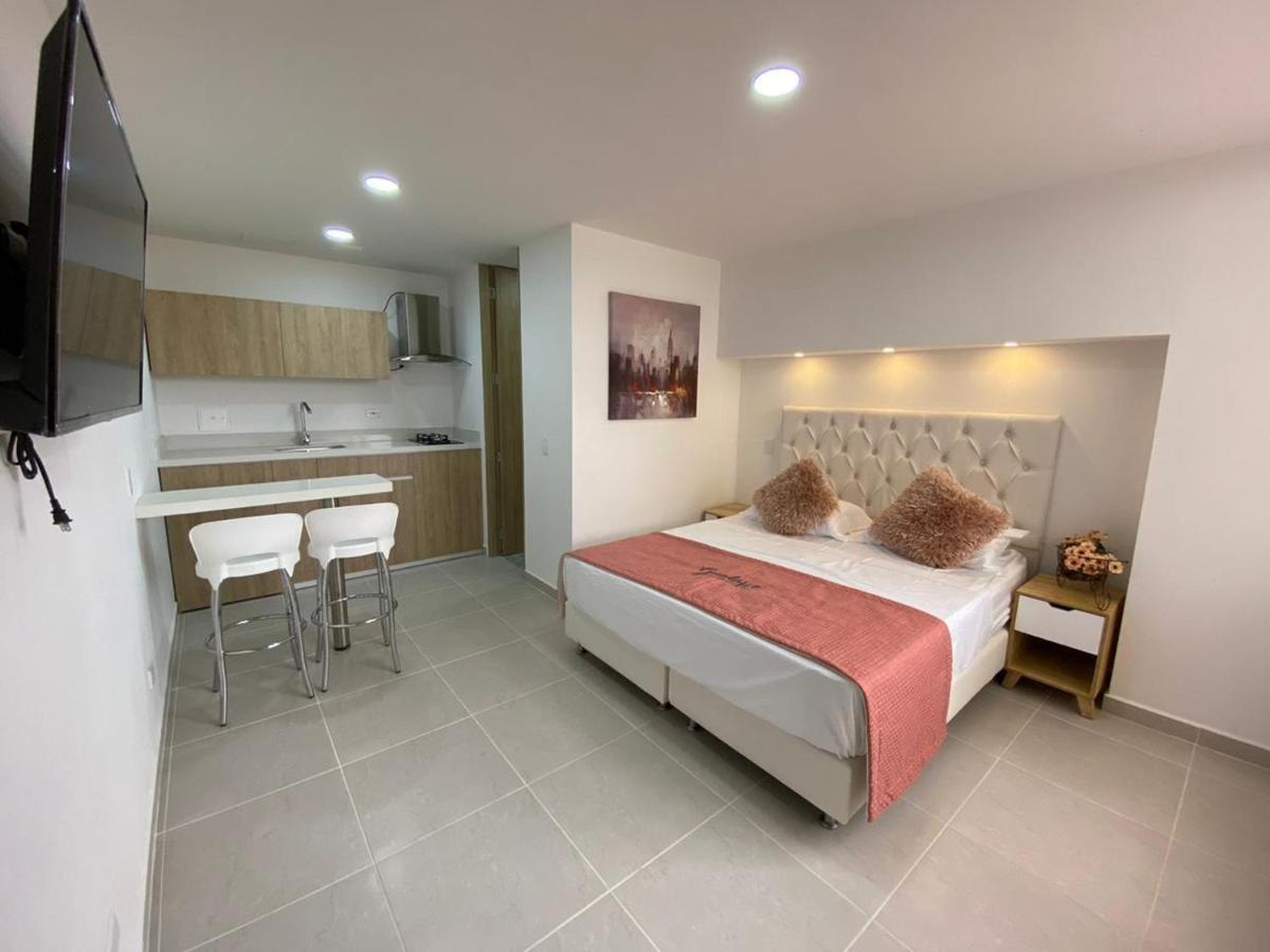 Apartamento Frente Al Malecon Guatape Bagian luar foto