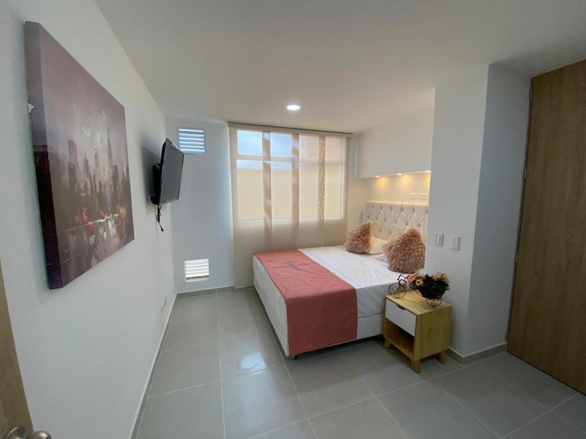 Apartamento Frente Al Malecon Guatape Bagian luar foto