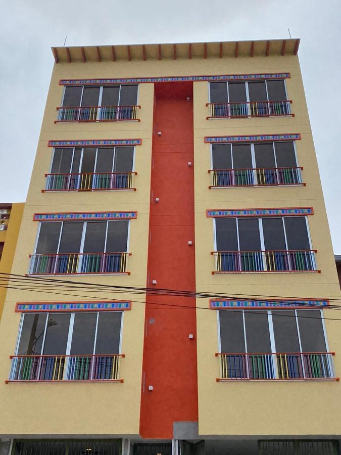 Apartamento Frente Al Malecon Guatape Bagian luar foto