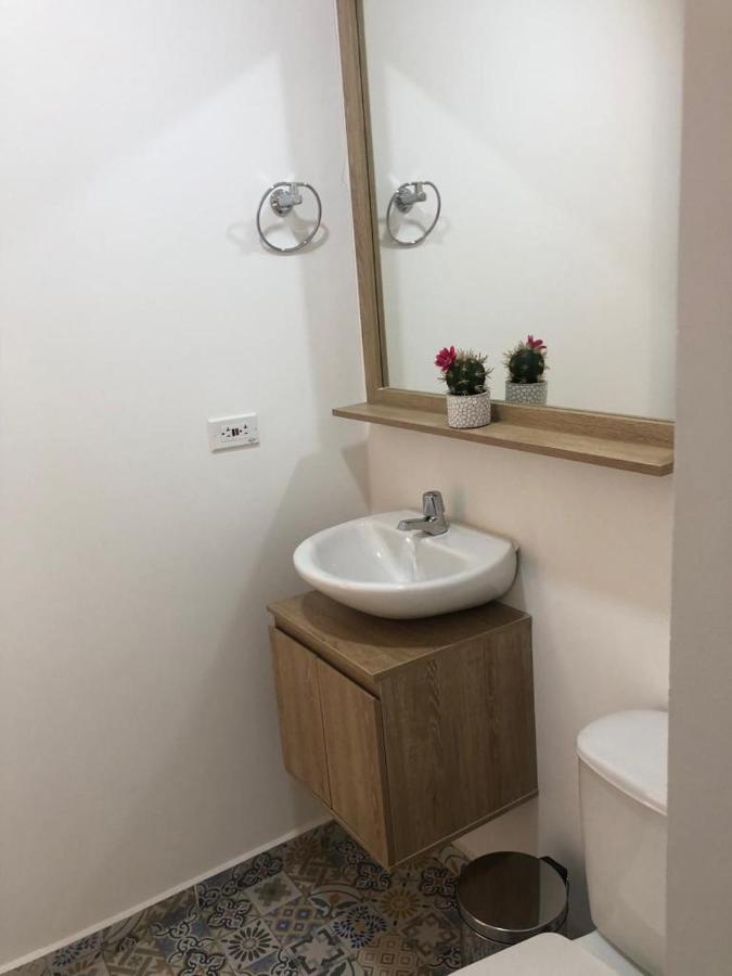 Apartamento Frente Al Malecon Guatape Bagian luar foto